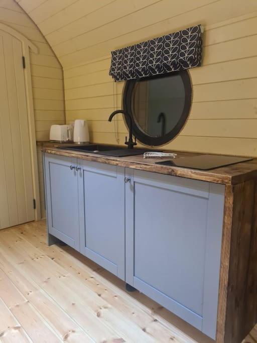 Spring Tide Cliff Top Glamping Pod With Direct Sea Views Birchington-on-Sea Exteriör bild